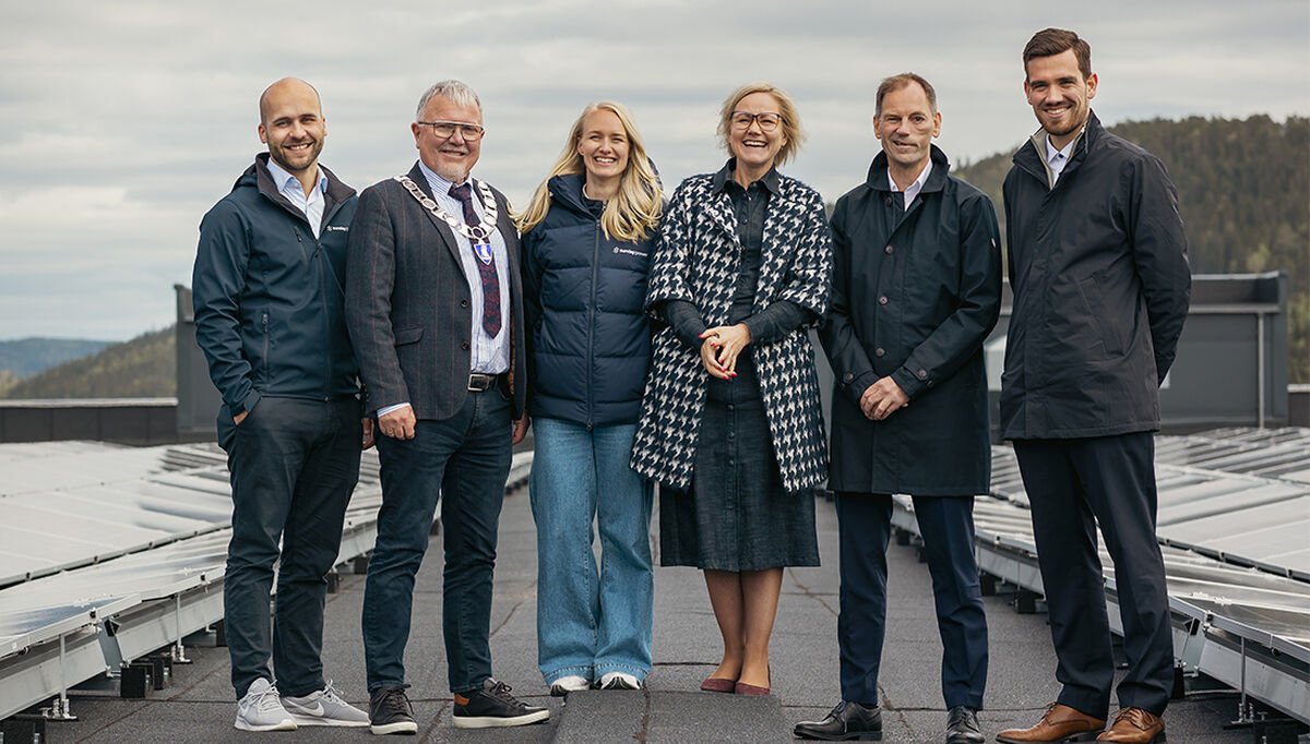 På bildet ser vi fra venstre, Johan Asplin, Sunday Power, Gunnar Thorsen, ordfører, Steinkjer, Sigrid Klemsdal, Sunday Power, Ingvild Kjerkol, energikomiteen, Stortinget, Christian Stav, NTE, og Mats Langseth, SalMar. Foto: Emma A. Johansen