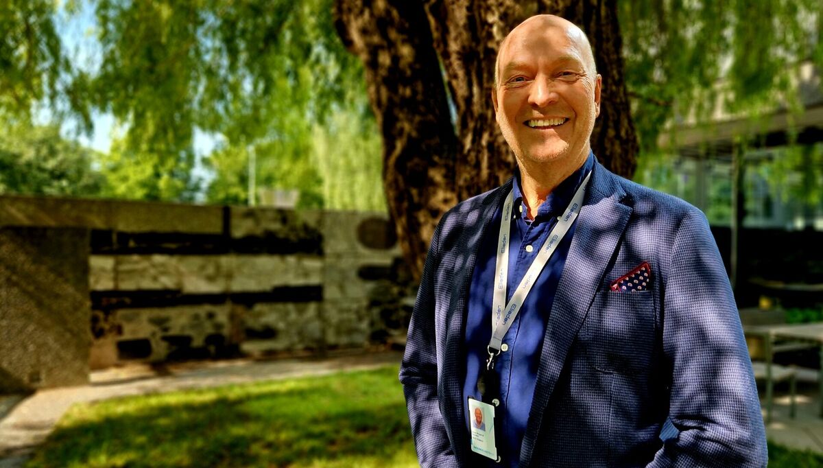 Eliaden-general Svein Bogerud Arnesen kan fortelle at det er stor interesse for Eliaden 2026. Ett år før arrangementet, er nær 80 prosent av utstillerarealene belagt. Foto: Sølvi Aasen.