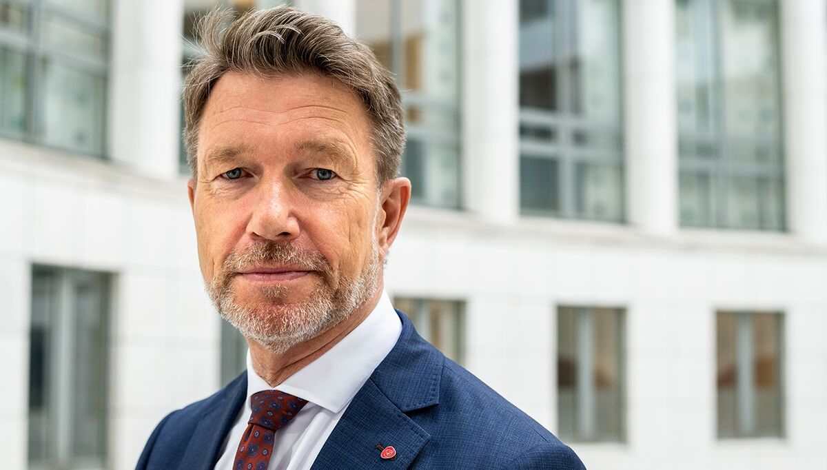 I første runde går energi- og miljøkomiteen mot forslaget til energiminister Terje Aasland.: Naina Helen Jåma
