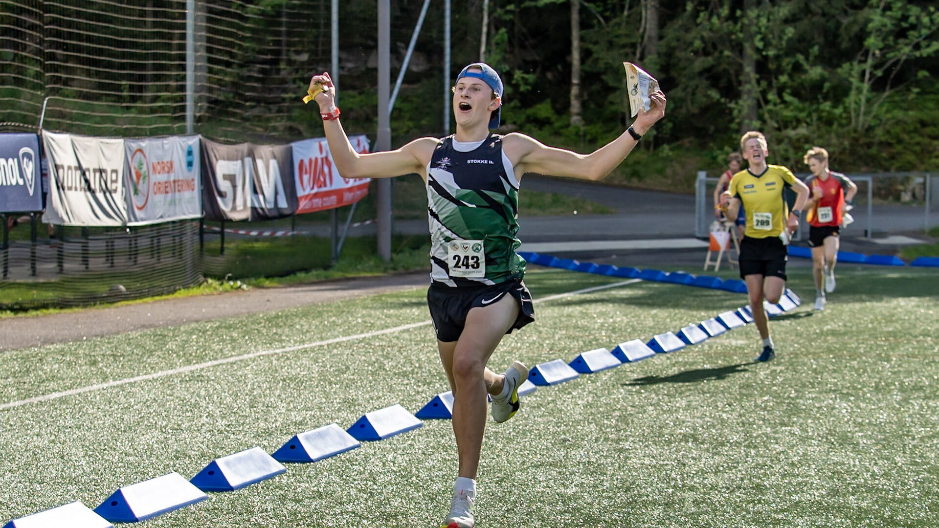 Magnus Sigurdsson spurter inn til NM-gull. Foto: Terje W. Pettersen