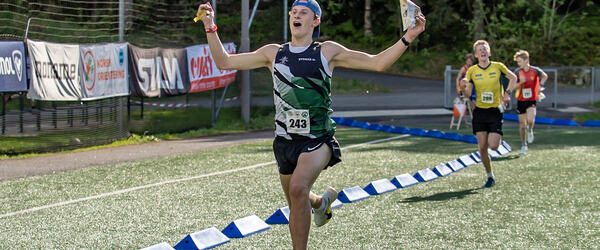 Magnus Sigurdsson spurter inn til NM-gull. Foto: Terje W. Pettersen