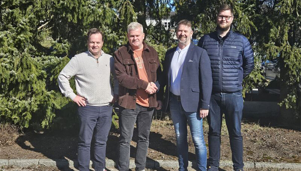 På bildet ser vi fra venstre,  Henrik Høst, prosjektleder bygg i Sarpsborg kommune, Lars Henning Olsen, teamleder utbygging, i Sarpsborg kommune, Vidar Gulbrandsen, avdelingsleder Bravida Sarpsborg Elektro, og Eirik Blindheim Johansen (prosjektleder, Bravida.