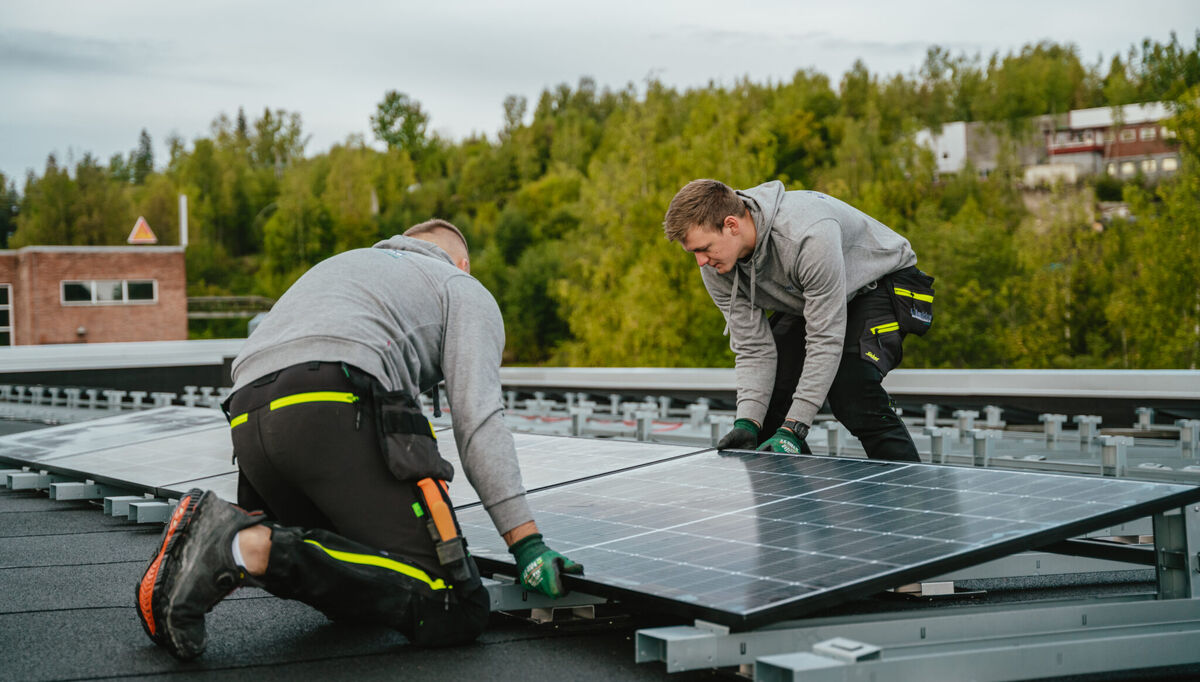 Virksomheter innen samme næringsområde får nå mulighet til å dele på strømmen de selv produserer. Foto: Solenergi Norgee