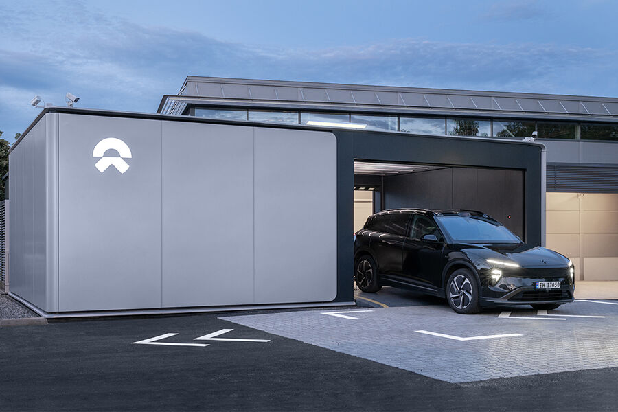 NIO passerer 200 000 batteribytter i Europa, og Oslo er på topp. Her fra batteribyttestasjonen på Bryn. NIO