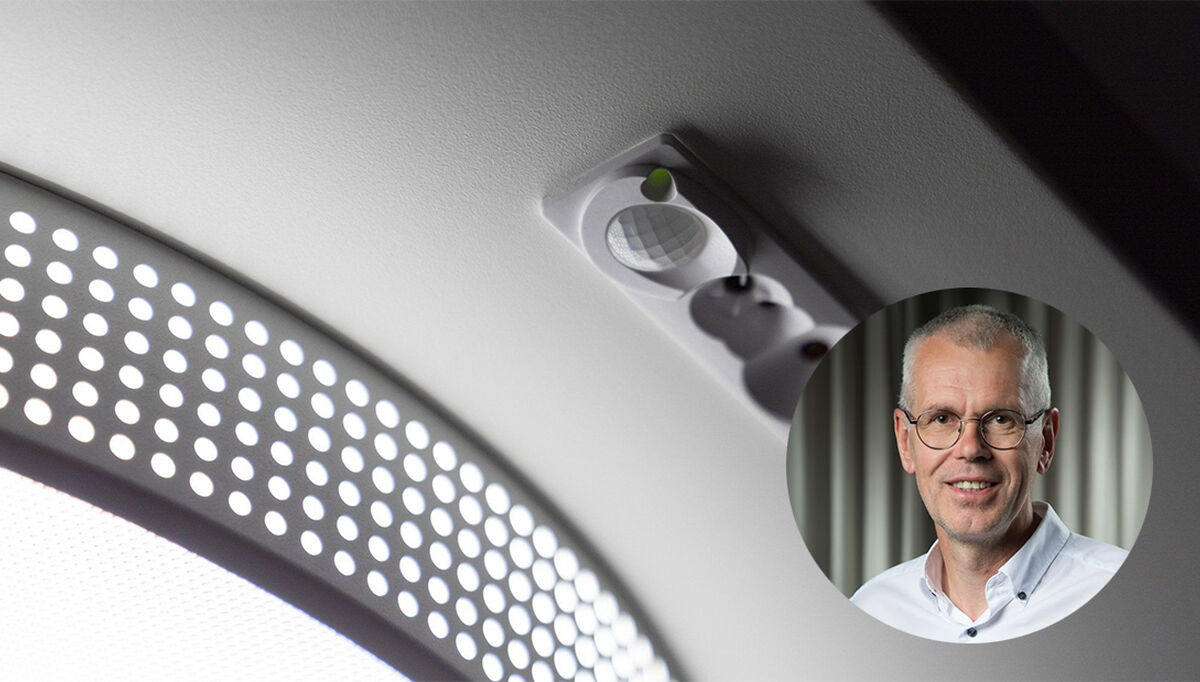Daniel Järpehult, teknisk sjef for laboratoriet, og ansvarlig for CE-merking av selskapets produkter, forteller at alle Fagerhult-produkter som er underlagt krav til cybersikkerhet, oppfyller de nye kravene i RED. CE-merkingen sikrer at komponentene som brukes, oppfyller disse kravene.