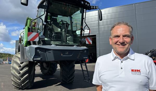 En strålende fornøyd daglig leder ved Eiksenteret, Tom Jensen.