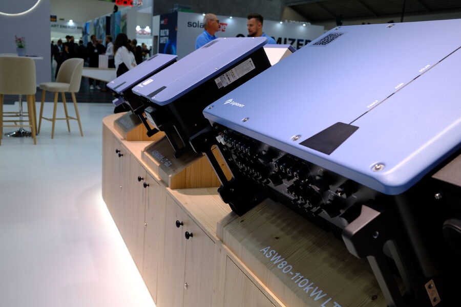 AISWEI sikret seg førsteplassen i globale leveranser av strengomformere til boliger.