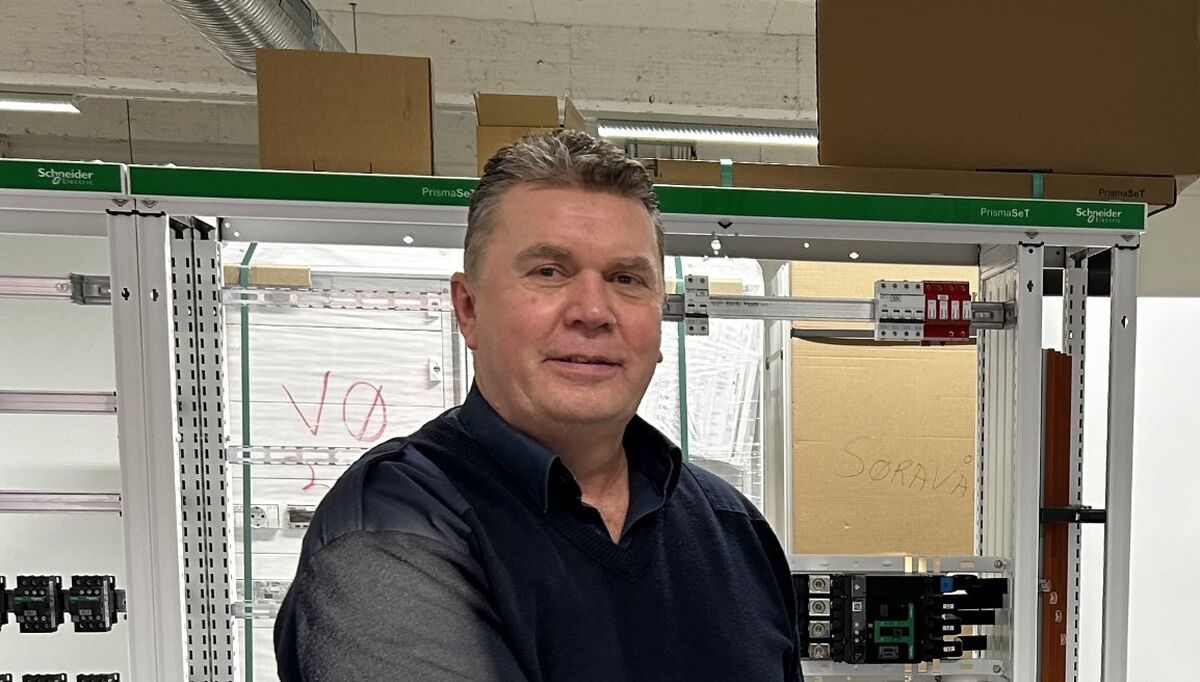 Daglig leder Trond Randeberg i Rogaland Elektro er en av dem som har tatt til motmæle mot at elektrokrav trekkes fram når boligprisene diskuteres.
