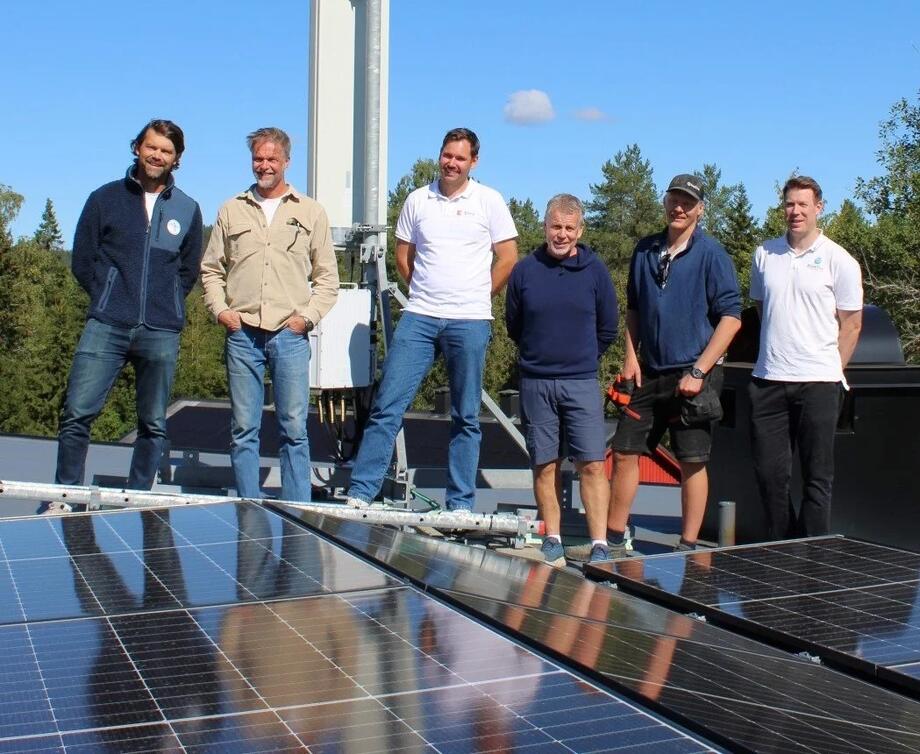Fra venstre: Magnus Sandnes, kommersiell leder Skiforeningen, Kristian Kjelman, event sponsorsjef Hafslund, Lars Johansen, prosjektleder ENNY AS, Frank Westlie, daglig leder Vangen Skistue, Marcus Heggeland, teknisk sjef Skiforeningen og Christian Falk Båheim, salgsansvarlig BlueTec. Foto: Enny