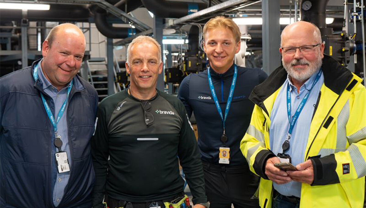 VERNERUNDE: Bravidas Tom Sæthershagen (fagansvarlig elektro og Ekom), Erik Wang (elektromontør), Fredrik Kåsbøll (serviceleder) og Trond Bekken (fagansvarlig HMS) på vernerunde.