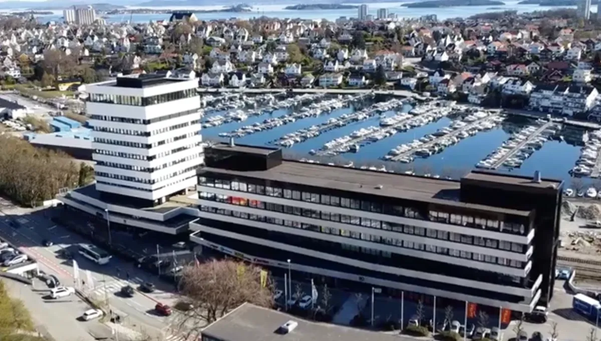 Leveransen til Sinus Elektro omfattet elektro, belysning, brannalarm, data, ventilasjon, rør og romregulering, i tillegg til et moderne SD-anlegg for styring av lys og varme.