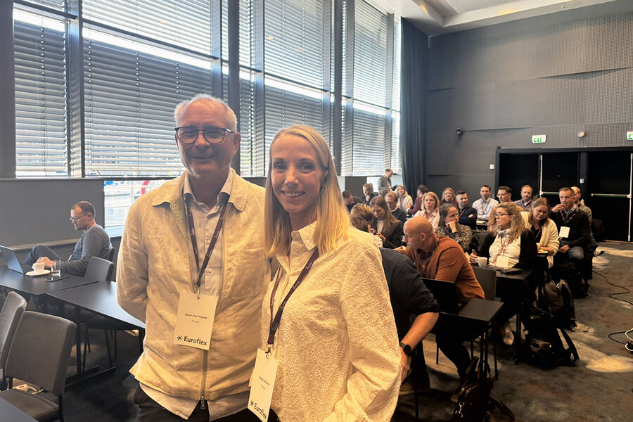 Der var nærmere 100 prosjektdeltakere samlet på stormøtet til Euroflex i slutten av august i Trondheim. På bildet er Svein Are Folgerø, leder av styringsgruppen i Euroflex sammen med Hege Dyngvold, prosjektleder i Euroflex.