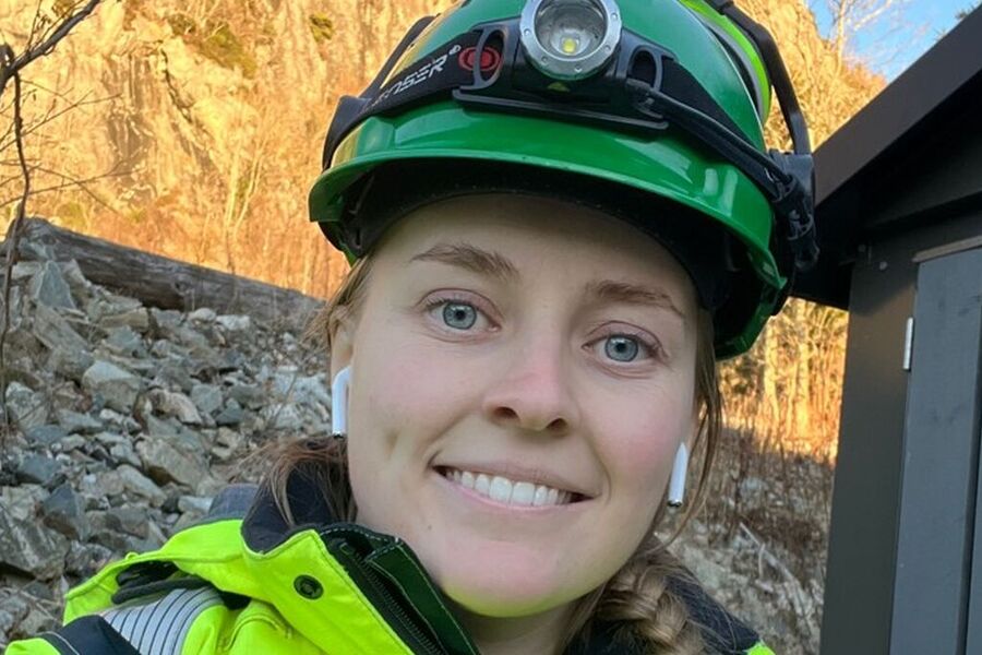 Energimontør Anne-Marte Mehammer i nettselskapet BKK ble kåret til Årets kraftkvinne 2024.  Foto: privat