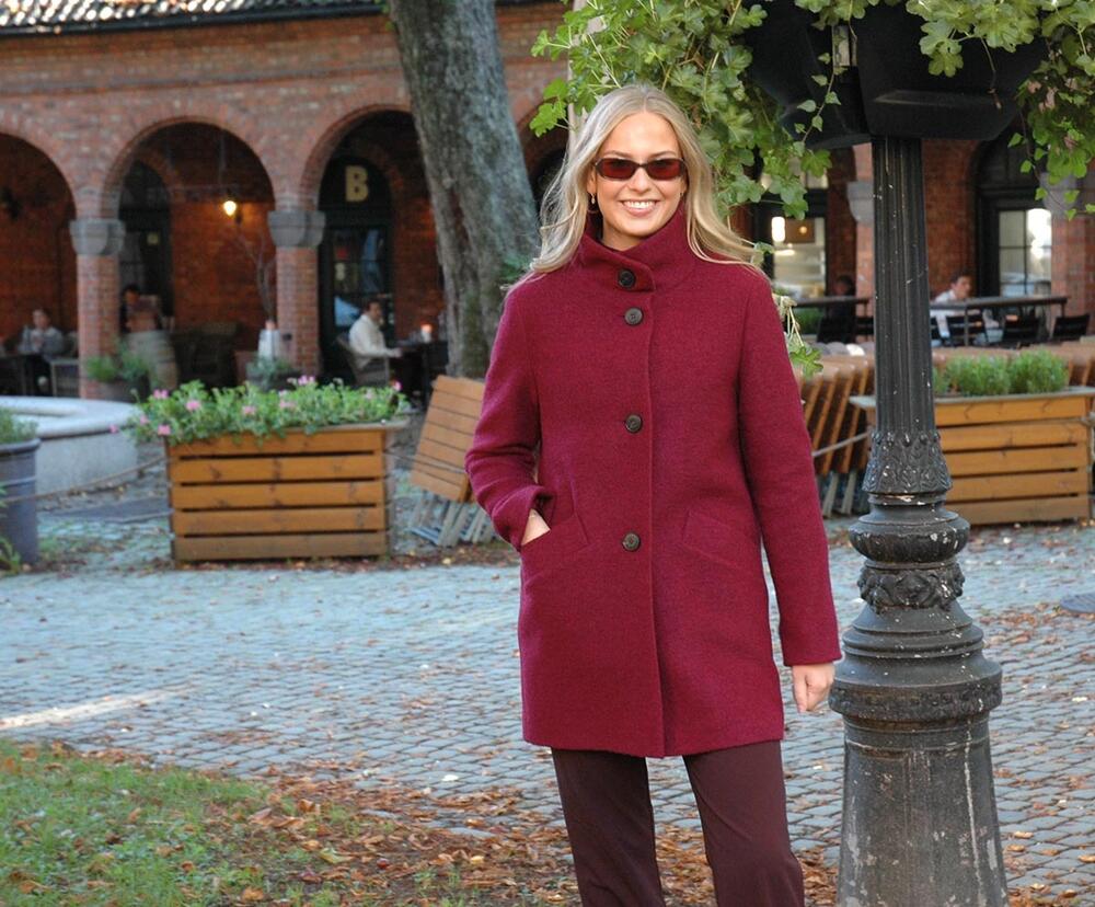 Burgunder kort kåpe