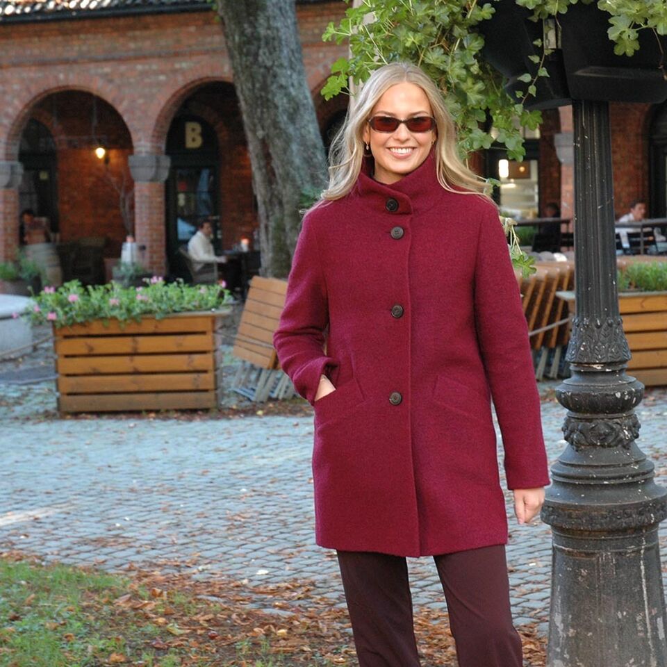 Burgunder kort kåpe