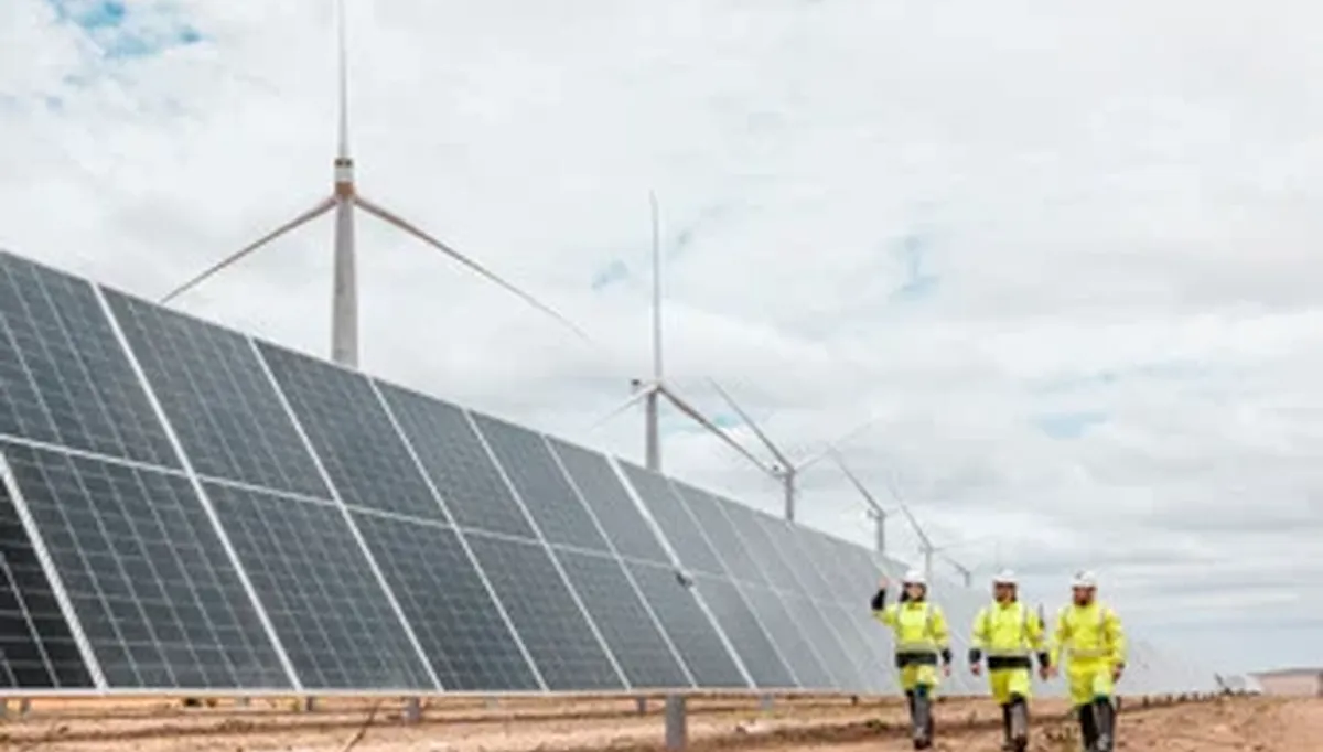 De tre solparkene vil produsere 789 GWh årlig, som til sammen utgjør mer enn den årlige solkraftproduksjonen i Norge. De tre solparkene vil produsere 789 GWh årlig, som til sammen utgjør mer enn den årlige solkraftproduksjonen i Norge.