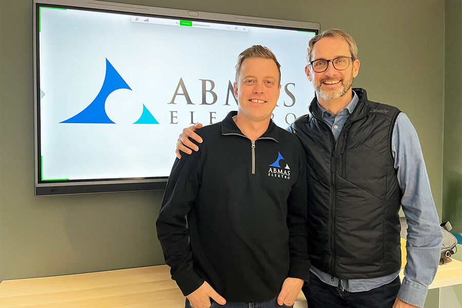 På bildet ser vi fra venstre, Jan Erik Johansen Eikeset i Abmas og Tom Erik Brekke i Nimlas. Foto: Heidi Hammer