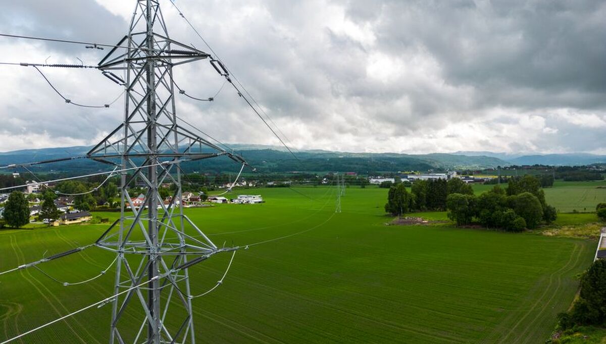 En fersk EPSI-måling viser at nettselskapene har styrket sin posisjon hos kundene, med tydelige forbedringer innen informasjon, kommunikasjon og håndtering av strømbrudd. Foto: Glitre Nett En fersk EPSI-måling viser at nettselskapene har styrket sin posisjon hos kundene, med tydelige forbedringer innen informasjon, kommunikasjon og håndtering av strømbrudd. Foto: Glitre Nett
