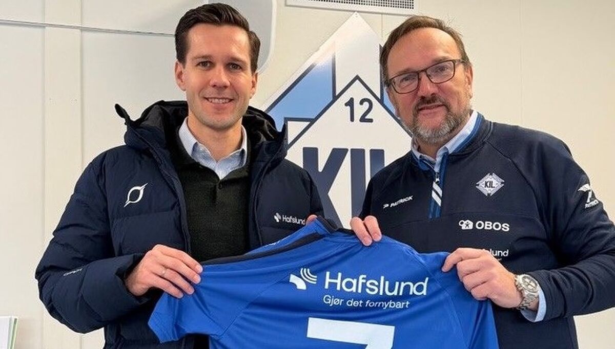 Fra venstre: administrerende direktør i Hafslund Celsio, Martin S. Lundby og styreleder i Klemetsrud idrettslag Kyrre Alvær Fra venstre: administrerende direktør i Hafslund Celsio, Martin S. Lundby og styreleder i Klemetsrud idrettslag Kyrre Alvær