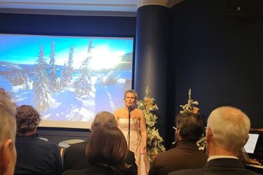 Operasanger under kickoff WC 2026 Operaen