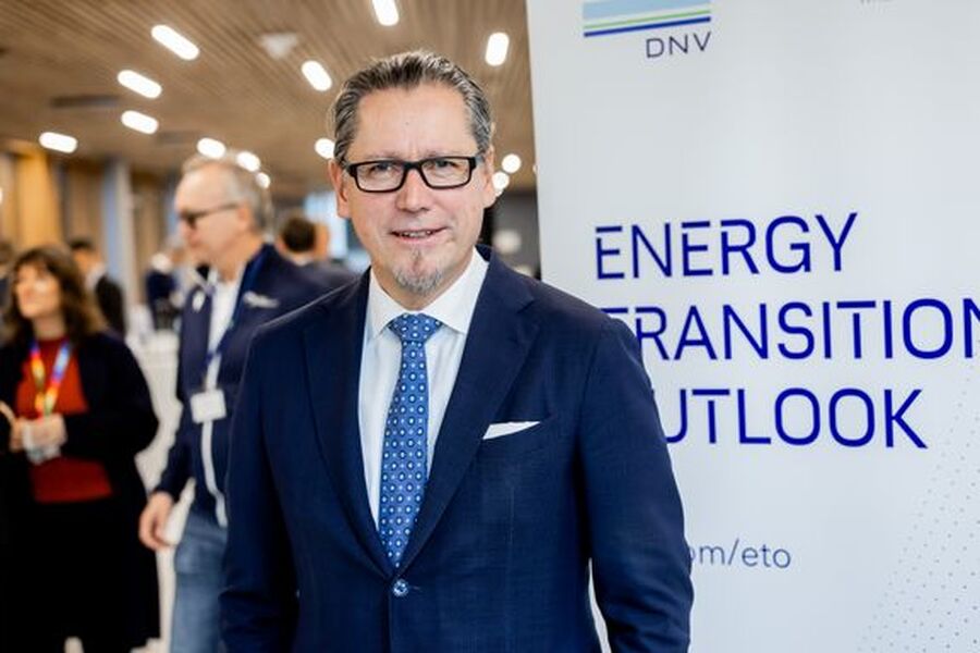 Remi Eriksen, konsernsjef i DNV, legger frem selskapets nye rapport "Energy Transition Outlook Norway