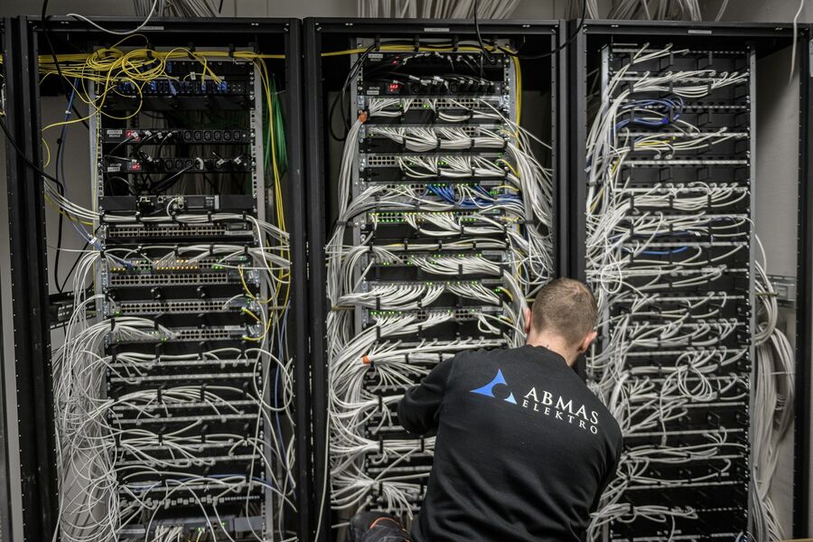 Abmas Elektro AS har signert en ny rammeavtale med Enebakk kommune. Foto: Abmas Elektro