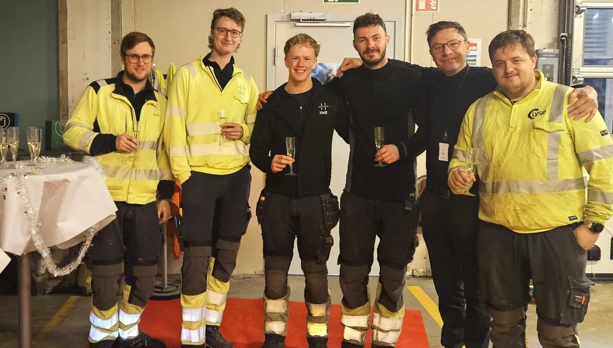 Lanseringen ble markert med "sjampis Lanseringen ble markert med "sjampis