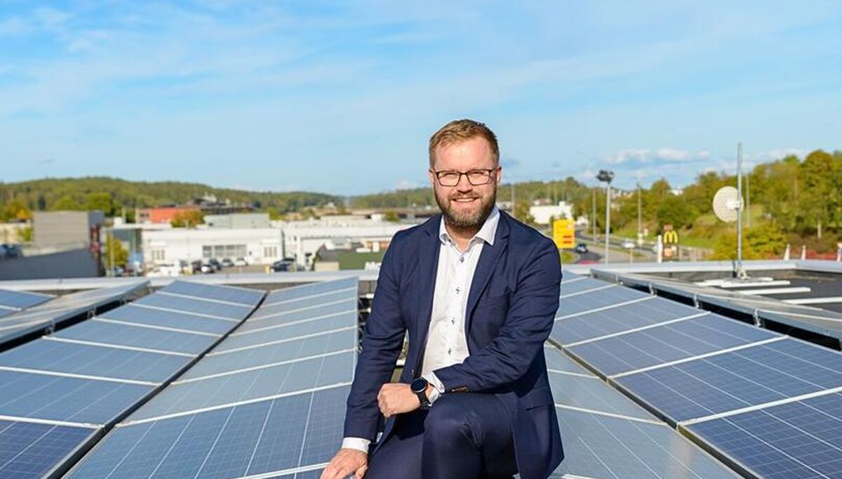 Solcellespesialistens gründer Carl Christian Strømberg må erkjenne at livsverket er tapt. Han solgte seg imidlertid ut akkurat før markedet kollapset. Foto: Solcellespesialisten Solcellespesialistens gründer Carl Christian Strømberg må erkjenne at livsverket er tapt. Han solgte seg imidlertid ut akkurat før markedet kollapset. Foto: Solcellespesialisten