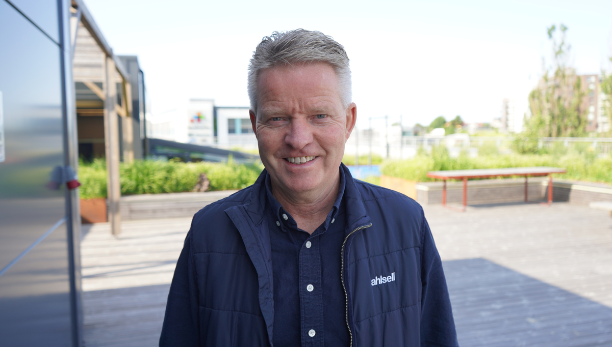 I dag er Ahlsell en ledende spesialist innen blant annet VVS, elektro og VA. Frem mot 2030 skal selskapet styrke denne posisjonen, sier administrerende direktør Runar Hansesætre..