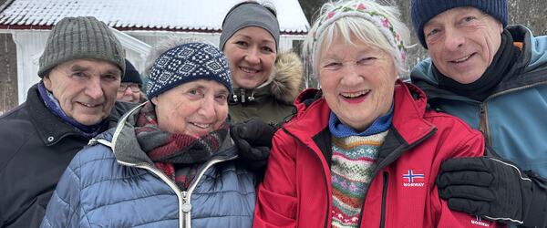 Fem på Bokemoa mandag morgen: Arvid Nodland, Solfrid Andersen, Inga Leistikow, Anne Torsvik og Anders Mathiassen. Foto: Leif Magne Flermmen