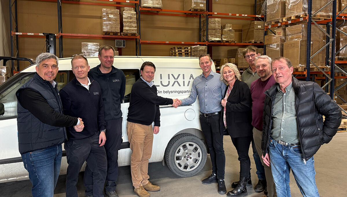 På bildet ser vi fra venstre: Bjørn Richard Hansen, Ahlsell Norge AS, Kim Tingvold,  Luxia AS, Atle Johansen, Luxia, Lars Erik Finne, Ahlsell Norge AS, Frode Auvi-Lyngar, Luxia Norge AS, Therese Bjelde , Ahlsell Norge AS, Terje Olaf Olsen Øverby, Ahlsell Norge AS, Erik Olstad, Luxia AS, og Per Rødhall, Luxia AS.