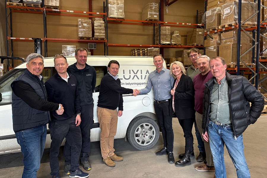 På bildet ser vi fra venstre: Bjørn Richard Hansen, Ahlsell Norge AS, Kim Tingvold,  Luxia AS, Atle Johansen, Luxia, Lars Erik Finne, Ahlsell Norge AS, Frode Auvi-Lyngar, Luxia Norge AS, Therese Bjelde , Ahlsell Norge AS, Terje Olaf Olsen Øverby, Ahlsell Norge AS, Erik Olstad, Luxia AS, og Per Rødhall, Luxia AS.