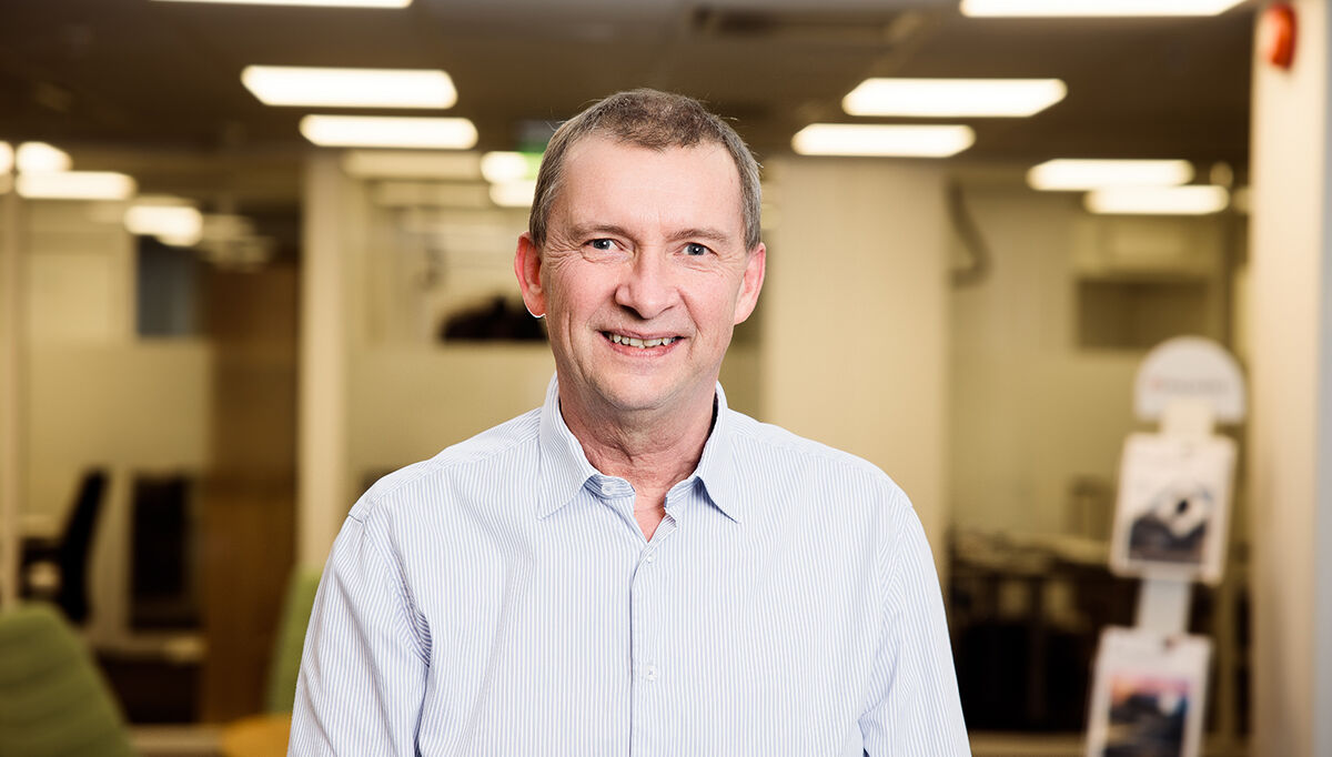 Administrerende direktør Ove Guttormsen i NHO Elektro kan juble over stor tilstrømming til elektrofag på videregående skole. Foto: Moment Studio