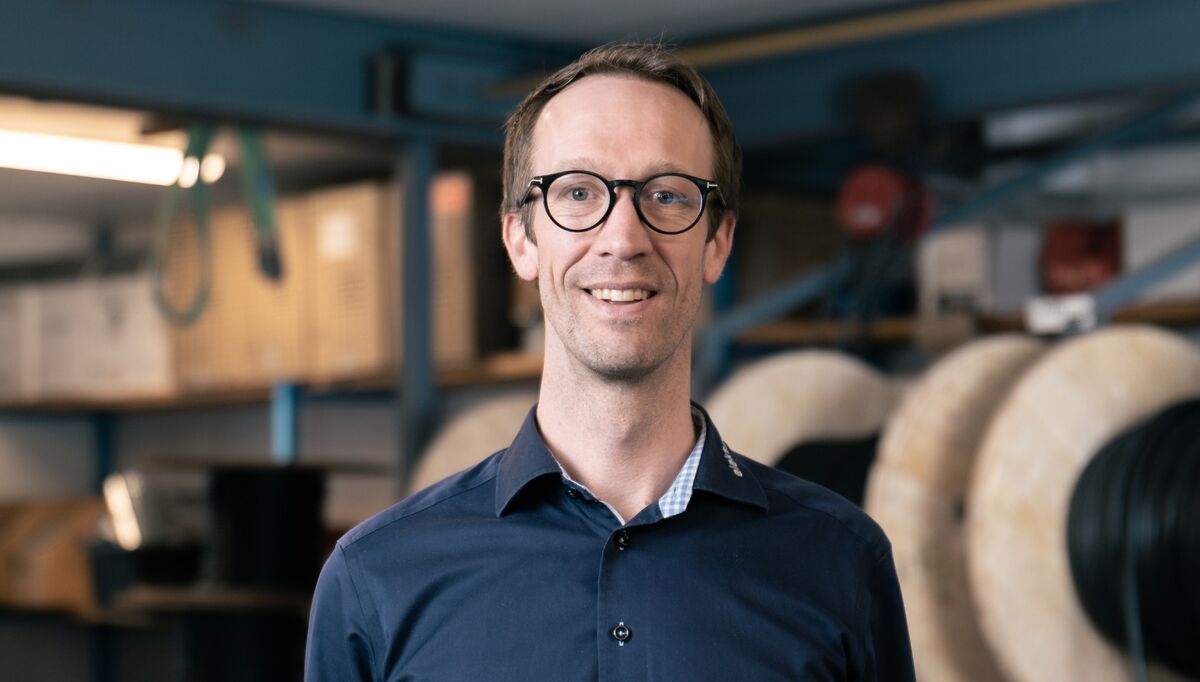 Andreas V. Sterner, Elektro 4. Andreas V. Sterner, Elektro 4.