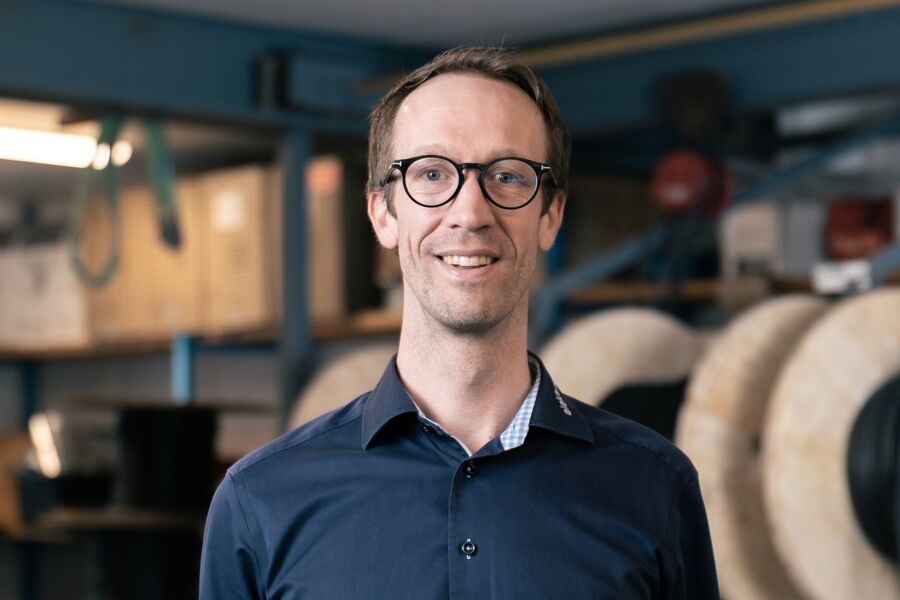 Andreas V. Sterner, Elektro 4.