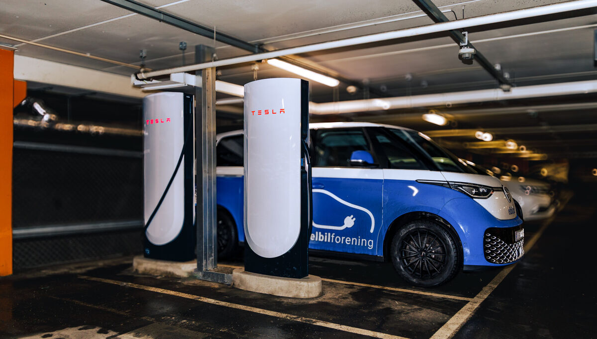 Nå skal det bli enda lettere å lade elbiler. Foto: Elbilforeningen Nå skal det bli enda lettere å lade elbiler. Foto: Elbilforeningen