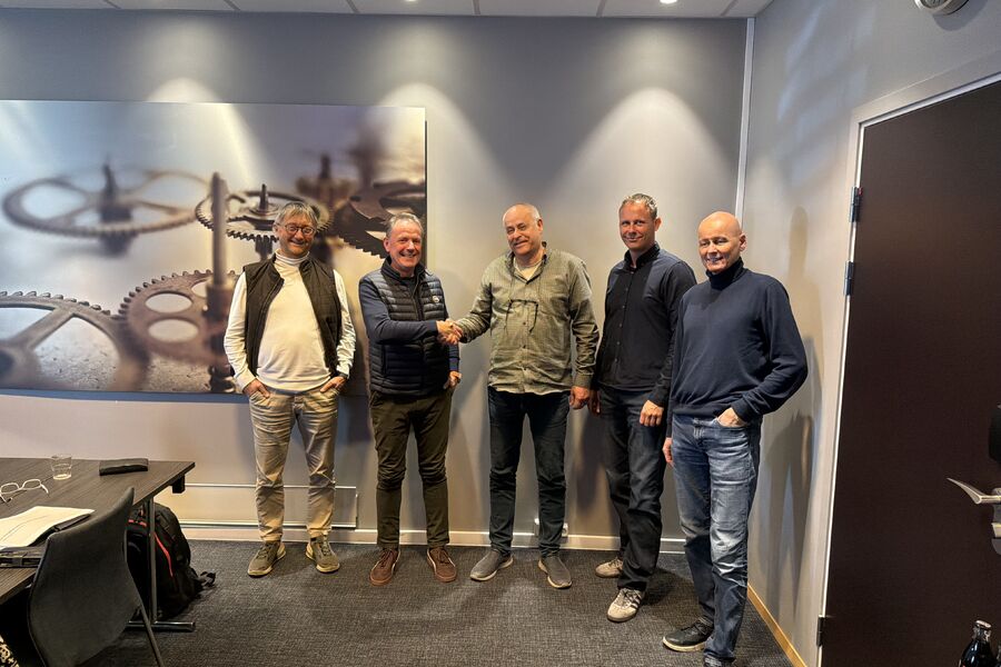 Fra venstre: Johannes Helgevold, Bjørn Tollefsen, Trond Andersen, Henning Moen og Kjell Reidar Austdal.