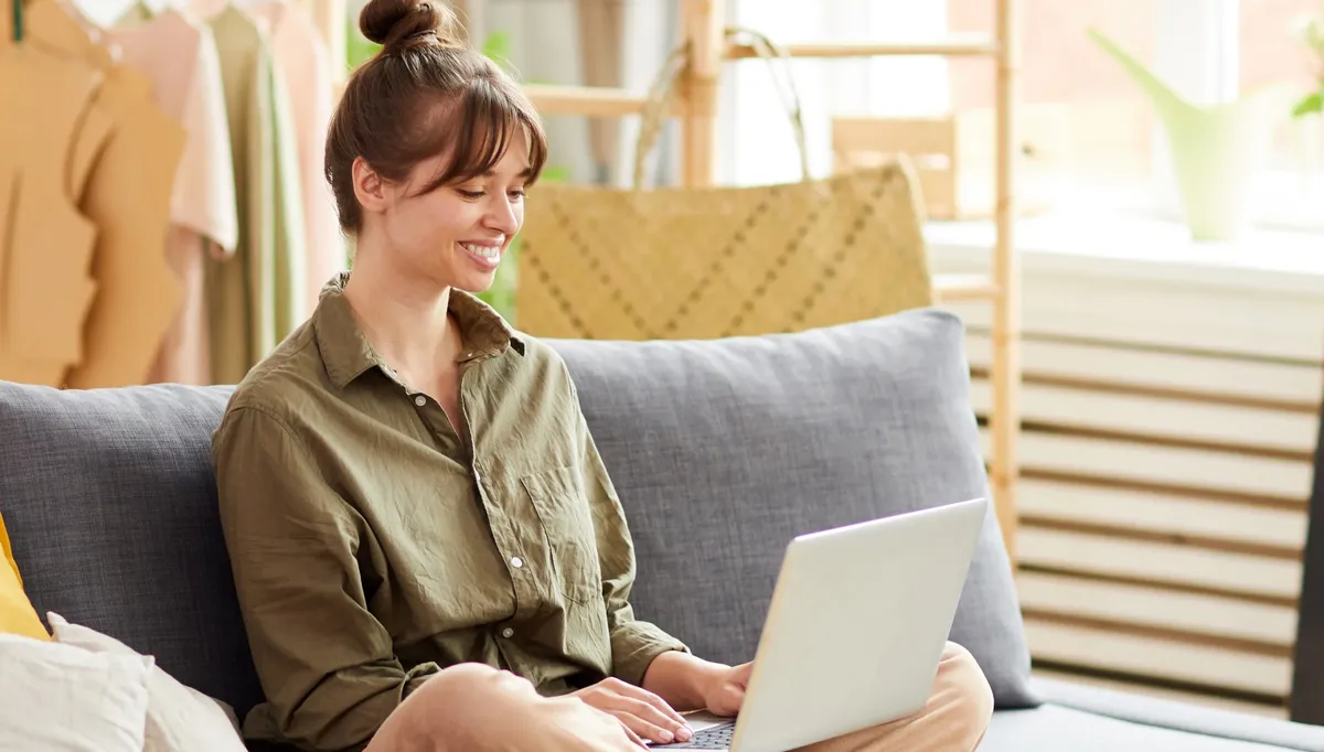 Staten har hatt større inntekter fra høye strømpriser enn den har brukt på norgespris hittil i år, skriver Fornybar Norge.