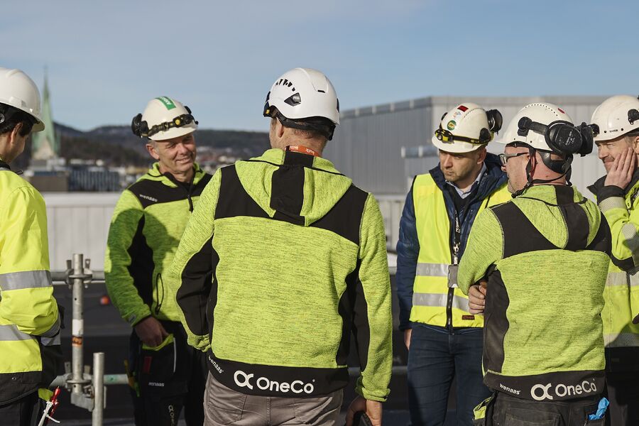 Med over 2.000 ansatte har OneCo et stort ansvar for å sikre trygge arbeidsplasser.. 