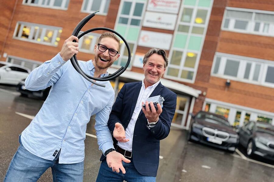 To entusiastiske personer i produkstsjef Jan-Tore Andresen, og salgssjef Tobias Lund, er klare for Eliaden om 3 uker. Der skal de vise frem hele produktrangen rettet mot elektrobransjen.