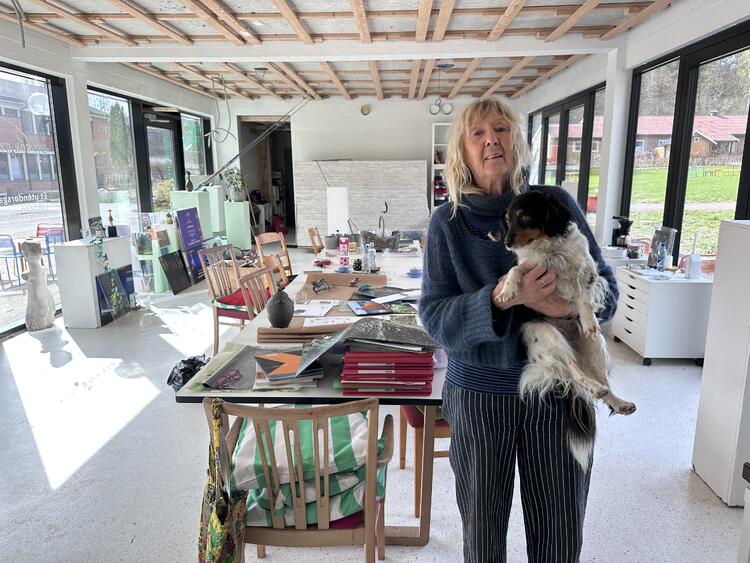 Mest kaos i “kulturpaviljongen” da Stokkemagasinet var på besøk. - Alt skal være klart til åpningsfest 30. september, lover Grete Meyer Iversen. Mest kaos i “kulturpaviljongen” da Stokkemagasinet var på besøk. - Alt skal være klart til åpningsfest 30. september, lover Grete Meyer Iversen.