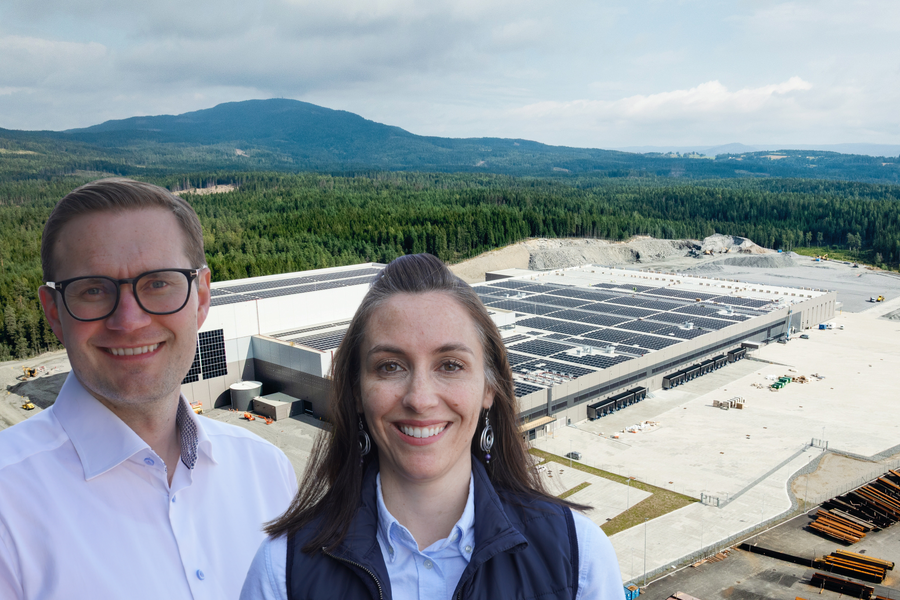 Logistikkdirektør Stefan Einarsson og bærekraftdirektør Elisa Gasperini i Ahlsell.