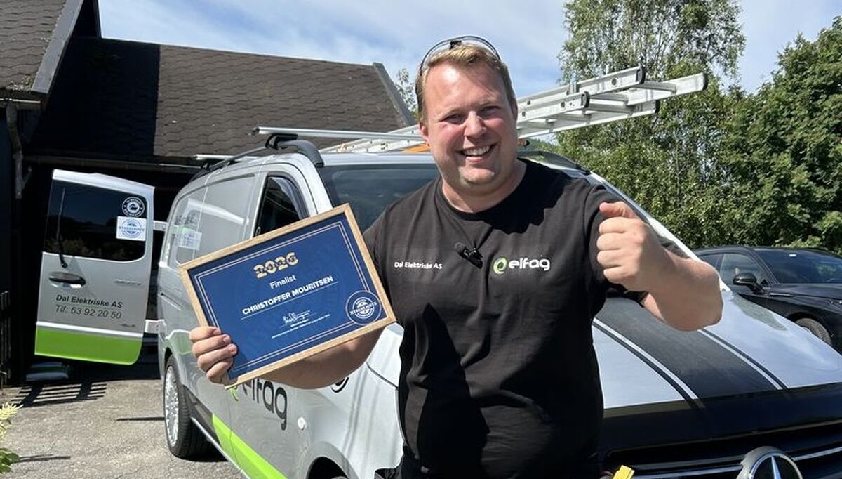 Christoffer Mouritsen fra Dal Elektriske er kåret til Norges hyggeligste elektriker. Bilde: Norges hyggeligste håndverker